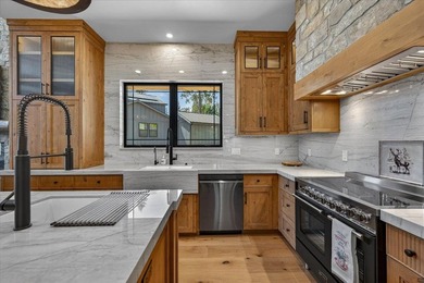 Stunning new build with all the upgrades! VIEWS,VIEWS,VIEWS!!! - photo 22