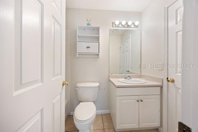 This 3BR/2BA villa at The Estate at Westbury offers a bright - photo 23