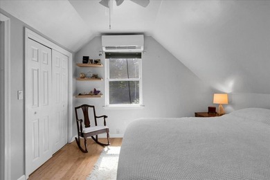 Don't let the size fool you, this beautifully updated 3-bedroom - photo 26