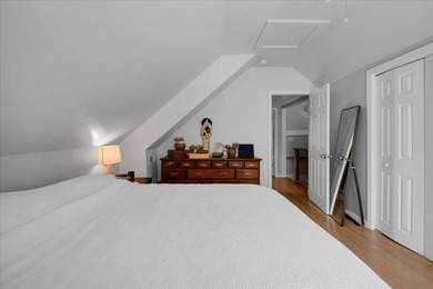 Don't let the size fool you, this beautifully updated 3-bedroom - photo 27