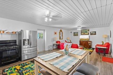 Welcome to this one-of-a-kind Steinhatchee retreat offering - photo 8