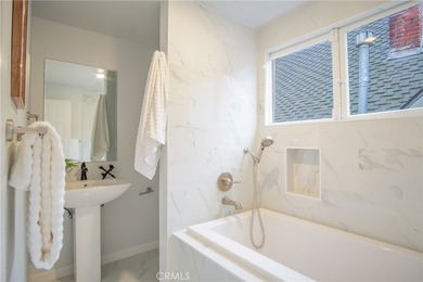 BACK ON THE MARKET! Seller will credit buyer for interest rate - photo 18