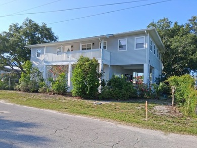 RARE OPPORTUNITY!!! Beautiful Suwannee, Florida home on Holiday - photo 7