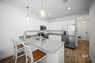 This beautiful, like-new, move-in ready, fully furnished - photo 3