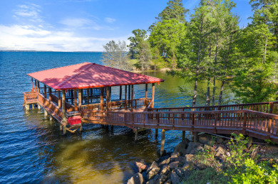 Toledo Bend Lake Home For Sale in Milam Texas