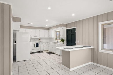 2.88-acre multi-residence property located in the heart of - photo 8