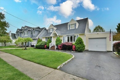 Charming Expanded Cape nestled mid-block offering 4 bedrooms - photo 3