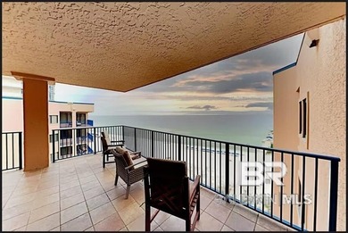 Fantastic Views from this 9th Floor Corner Unit! Four Seasons is - photo 3