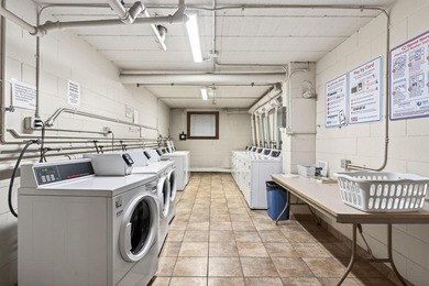 This sunny 1BR/1BA condo includes a heated, underground parking - photo 12