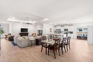 Welcome to this beautifully maintained single-story ranch style - photo 17