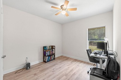 Welcome to this beautifully maintained single-story ranch style - photo 26