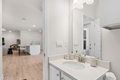 Welcome to this beautifully maintained single-story ranch style - photo 29