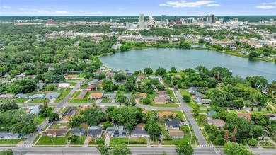 Virtually Staged. Welcome home! Check out this beautiful 4 - photo 3