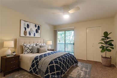 Beautiful turnkey mid-level unit with views of trees, greenery - photo 8