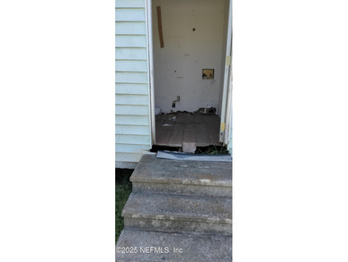 Investment Opportunity This 2-bedroom, 1-bathroom property is - photo 3
