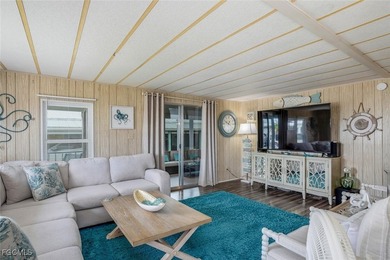 Absolutely adorable, extensively updated and offered partially - photo 11