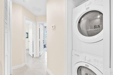 Beautifully maintained 3-bedroom, 2.5-bath townhome offers 1,554 - photo 14