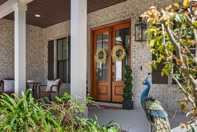 Built in 2021 by renowned local builder Damian Curtis, this 2 - photo 5