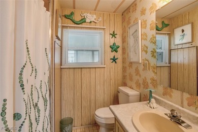 Absolutely adorable, extensively updated and offered partially - photo 15