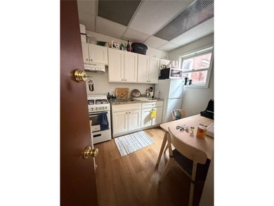Well-maintained 1-story brick 2-family home. The property - photo 8