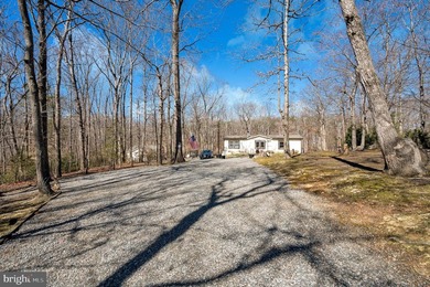 Welcome to Rose Valley Drive! Where comfort, space, and updates - photo 44