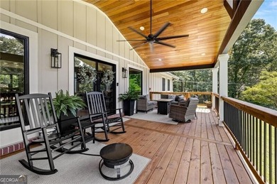 Rarely does a property like this become available. Nestled on 3 - photo 7