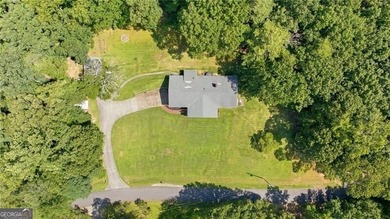 Rarely does a property like this become available. Nestled on 3 - photo 10