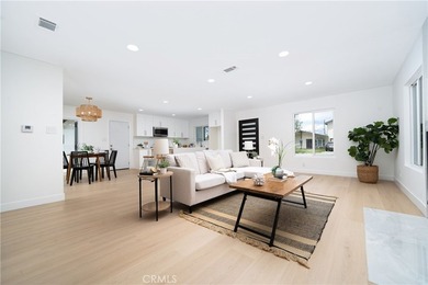 Beautifully renovated single-story home with 3 Bedrooms & 2 Full - photo 3