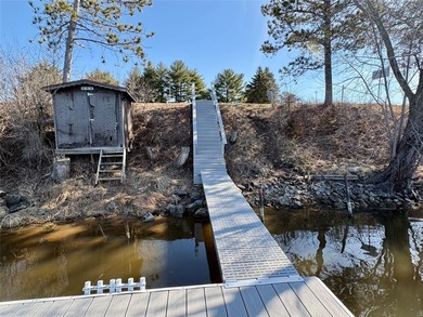 Escape to this charming cabin at the scenic Mississippi River - photo 10