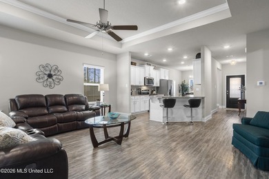 Beautifully maintained home in the sought-after South Pointe - photo 14