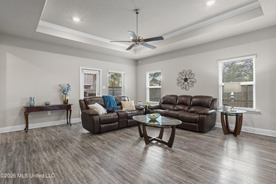 Beautifully maintained home in the sought-after South Pointe - photo 16