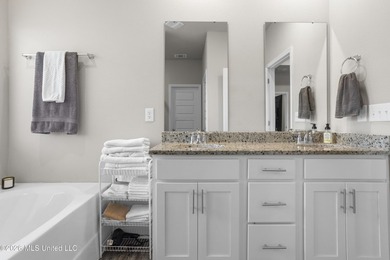Beautifully maintained home in the sought-after South Pointe - photo 25