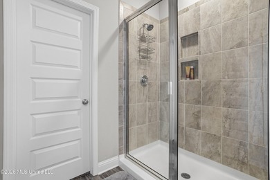 Beautifully maintained home in the sought-after South Pointe - photo 26