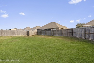 Beautifully maintained home in the sought-after South Pointe - photo 30