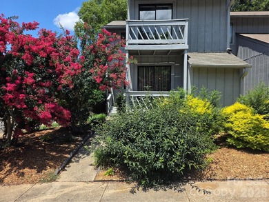 Welcome to this charming townhome in Willow Run! This property - photo 2