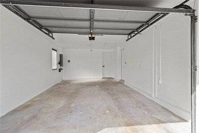 This stunning completely renovated 2-bedroom, 2-bathroom home - photo 32