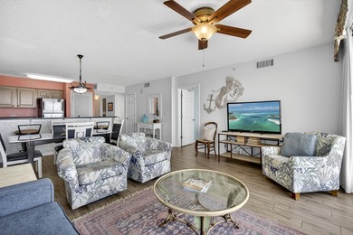 INCREDIBLE VIEWS from this 3 bed/2 bath condo. The oversized - photo 4