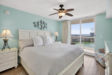 INCREDIBLE VIEWS from this 3 bed/2 bath condo. The oversized - photo 5