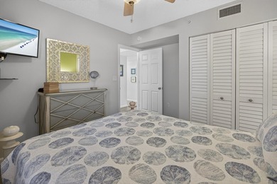 INCREDIBLE VIEWS from this 3 bed/2 bath condo. The oversized - photo 9