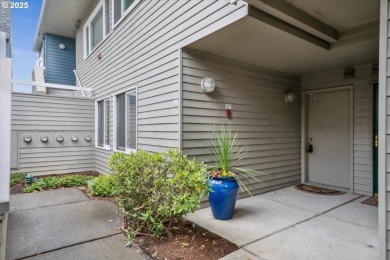 Lake Condo For Sale in Portland, Oregon