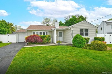 Price Improvement! Welcome to this beautifully maintained home - photo 3