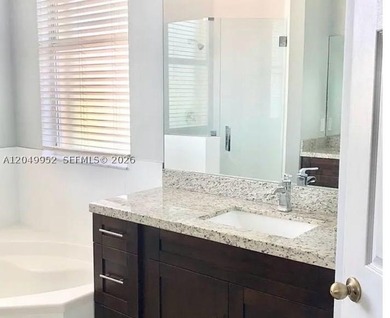 Beautiful and spacious two-story home built in 2005, featuring 4 - photo 11