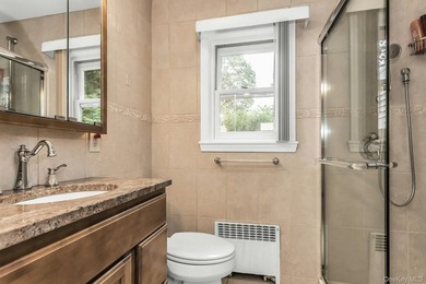 Welcome to this beautifully maintained & updated property in - photo 11