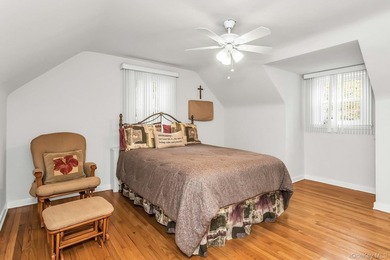 Welcome to this beautifully maintained & updated property in - photo 12