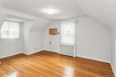 Welcome to this beautifully maintained & updated property in - photo 14