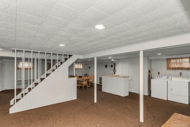 Welcome to this beautifully maintained & updated property in - photo 16