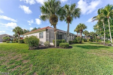 This 2-bedroom plus den, 2-bath lakefront house has been freshly - photo 32