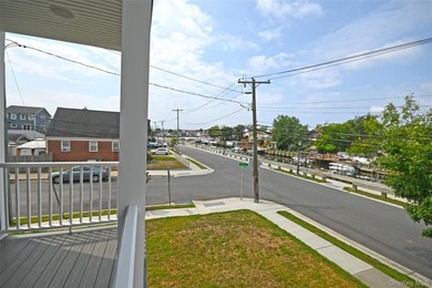 Spacious Waterfront Almost New Construction | 5 Bed | 3 Bath | - photo 5