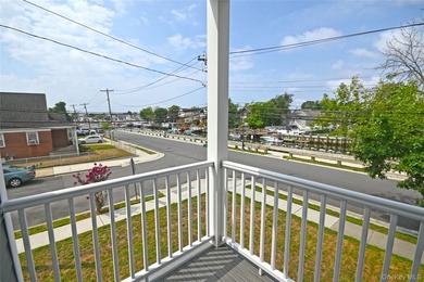 Spacious Waterfront Almost New Construction | 5 Bed | 3 Bath | - photo 9