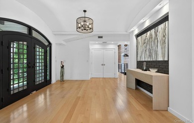 Beautiful Expansive Ponderosa Ranch in the desirable West Hills - photo 3